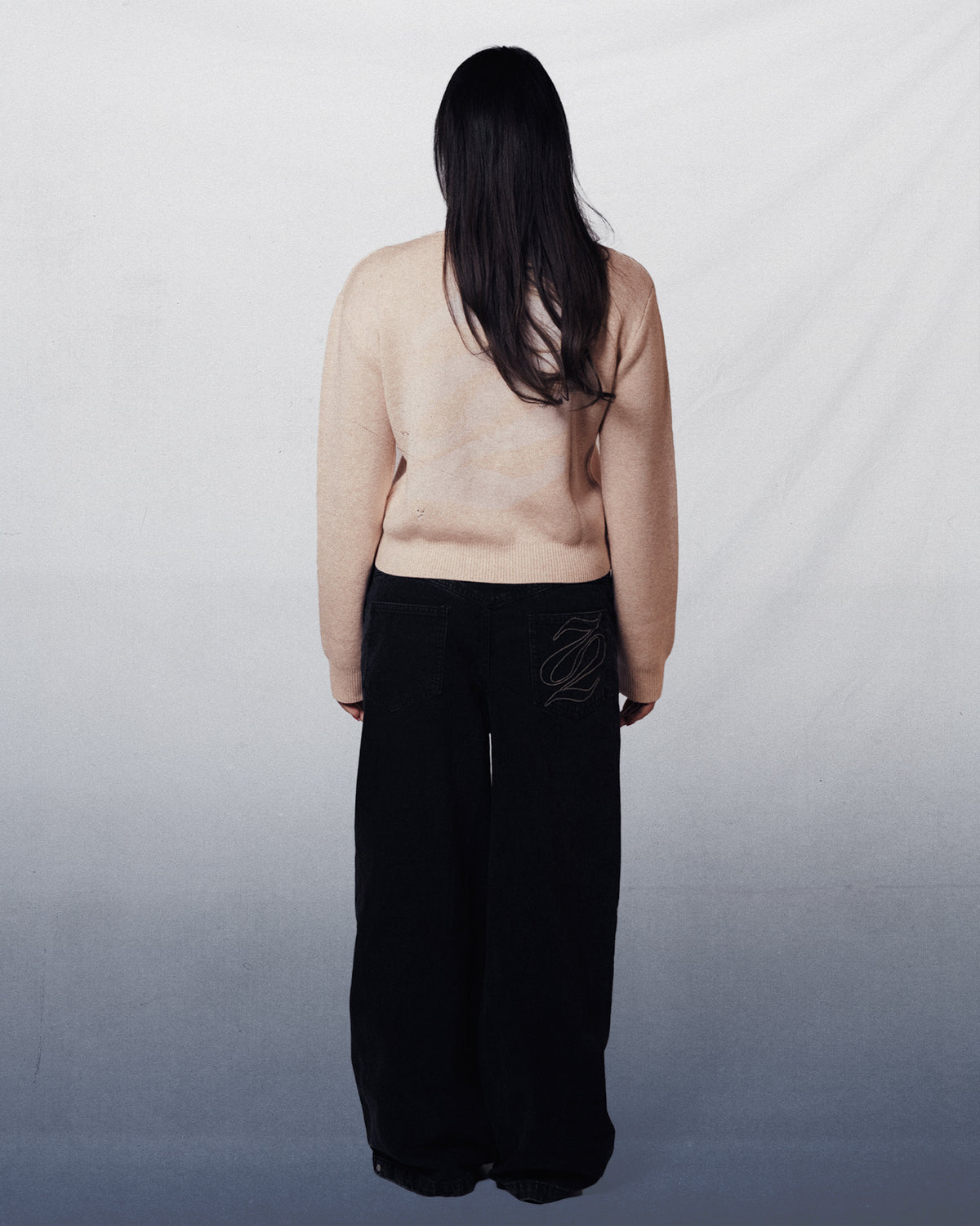 V-NECK BEIGE JUMPER
