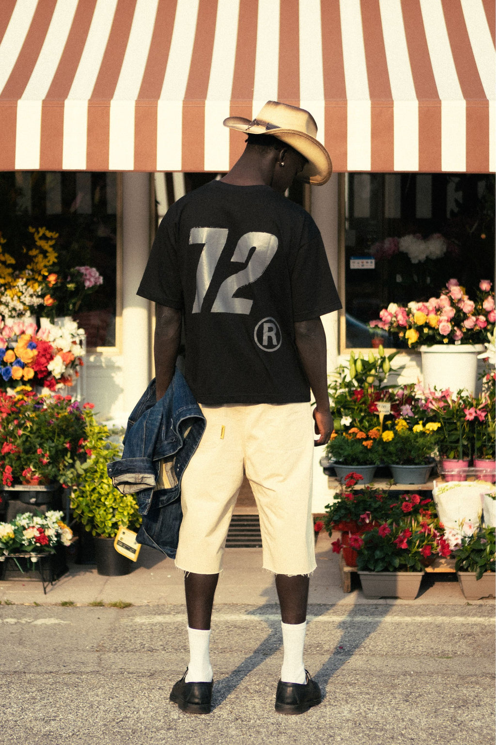 72 Tee black