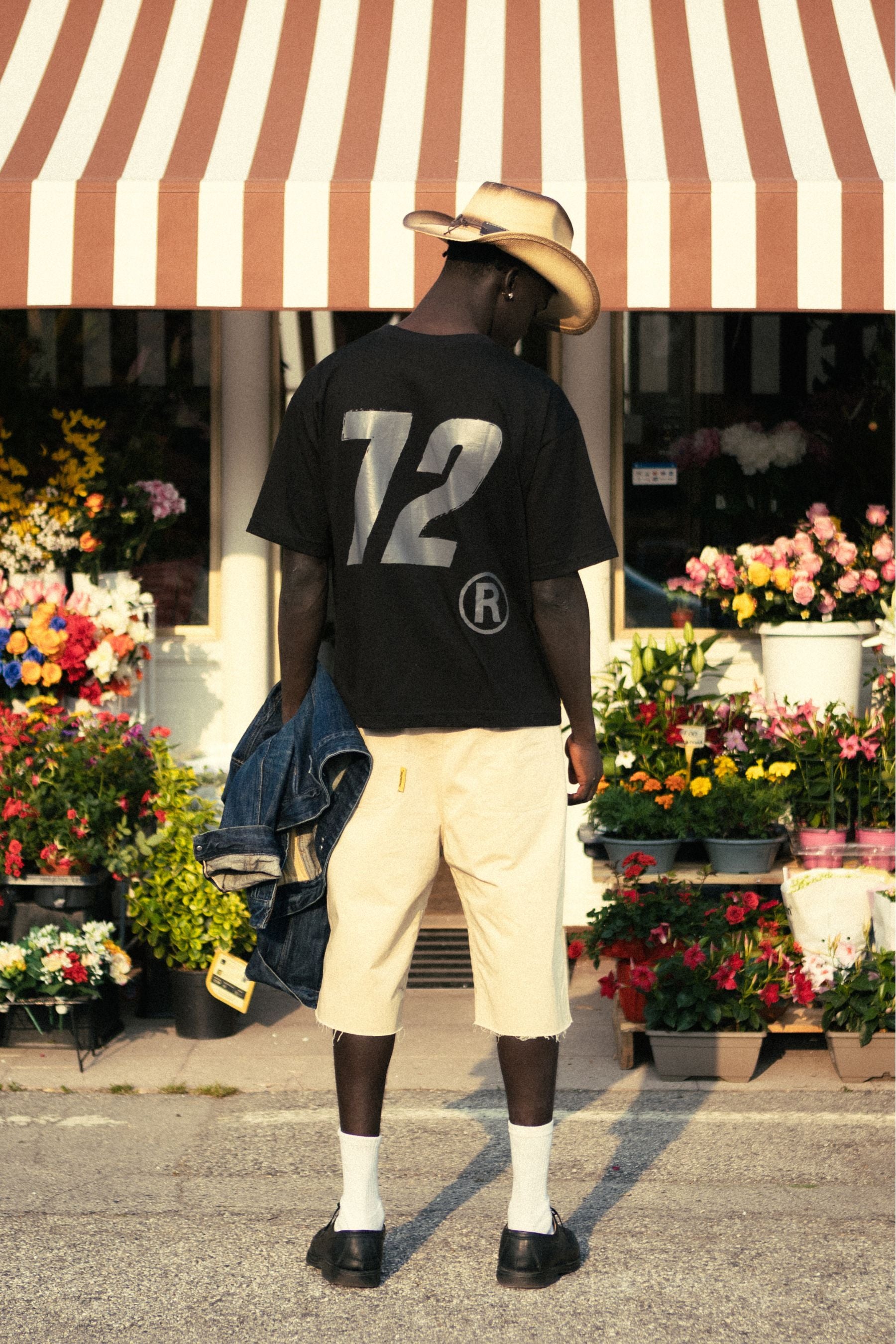 72 Tee black