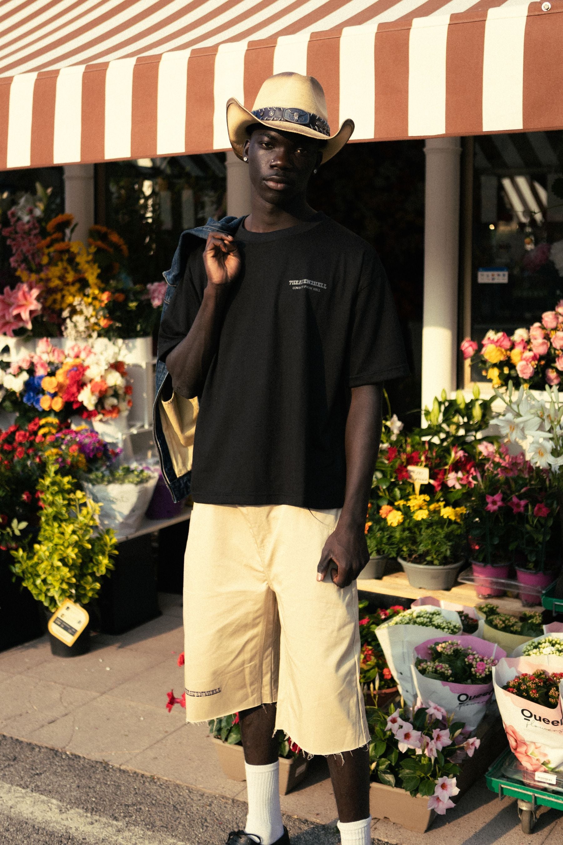 72 Tee black