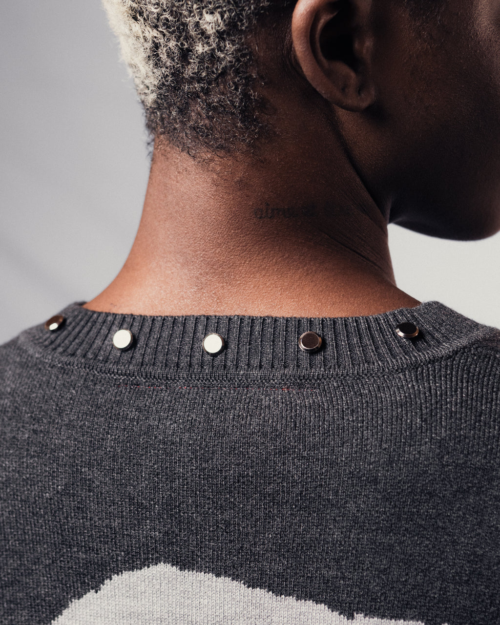 V-NECK BLACK JUMPER