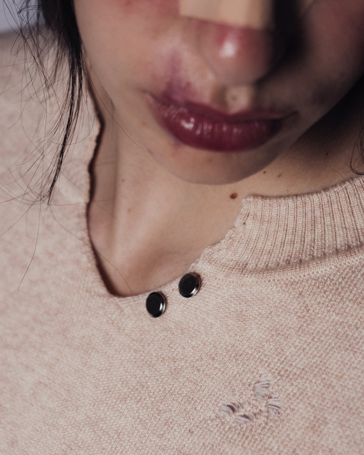 V-NECK BEIGE JUMPER