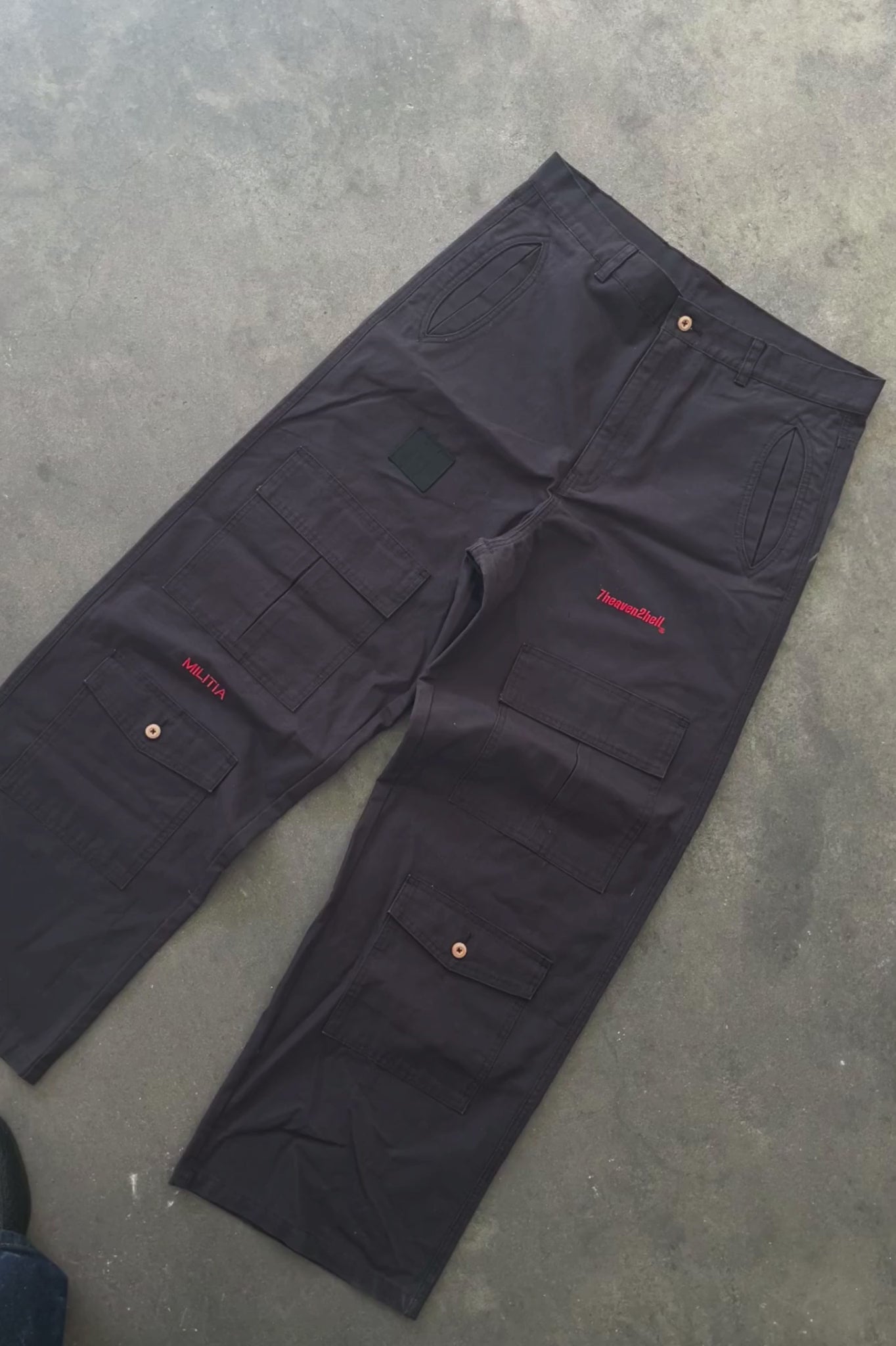 Cargo Black
